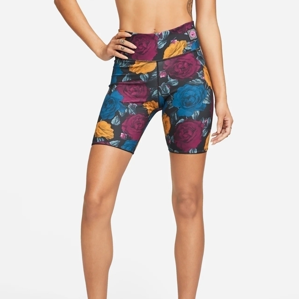NWT Nike One Icon Clash Dark Floral Biker Shorts 7" Inseam XS